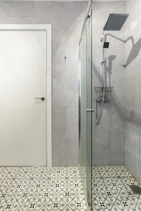 Apartment 3 Bedroom Flat In Historic Centre Malaga