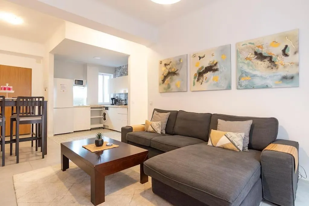 3 Bedroom Flat In Historic Centre Malaga