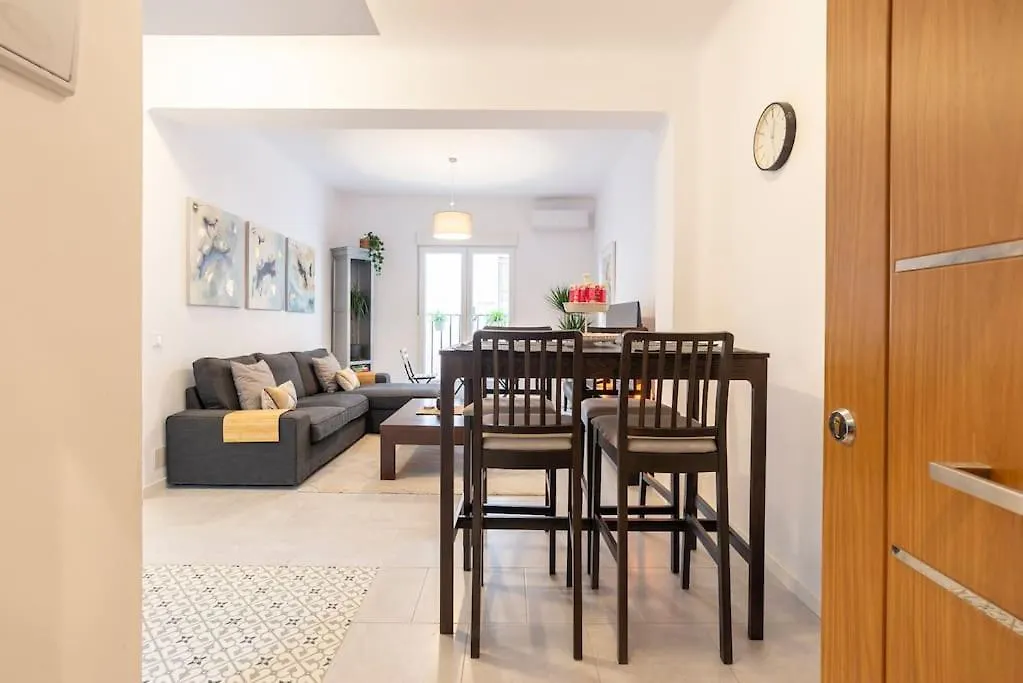 Apartment 3 Bedroom Flat In Historic Centre Malaga