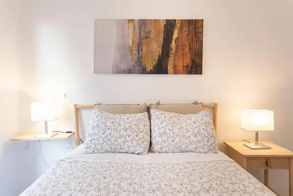 3 Bedroom Flat In Historic Centre Malaga Apartment