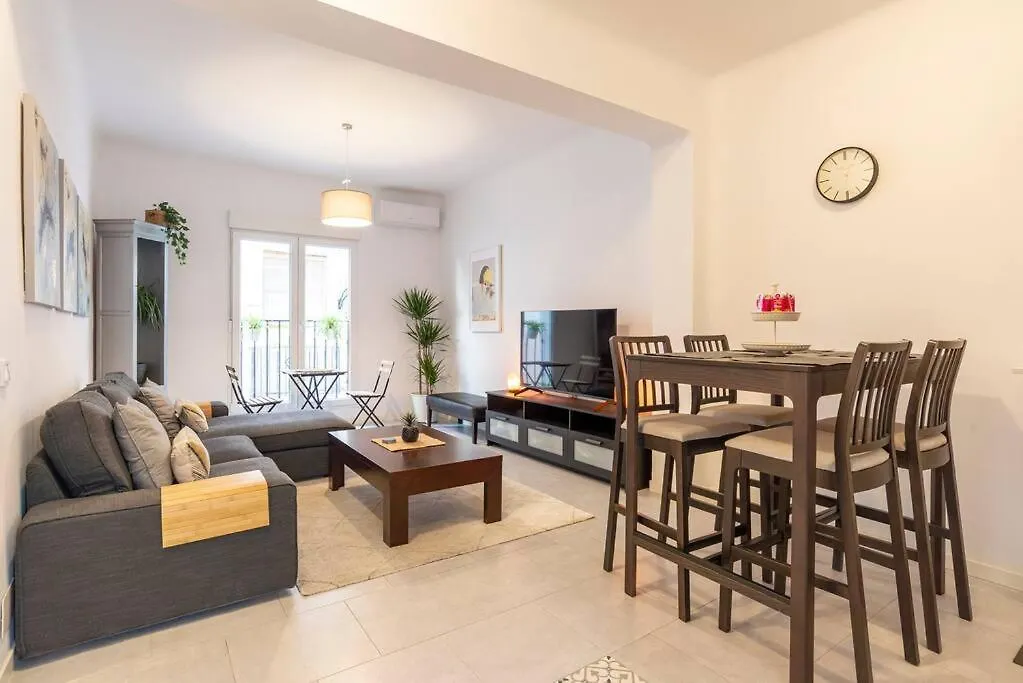 3 Bedroom Flat In Historic Centre Malaga